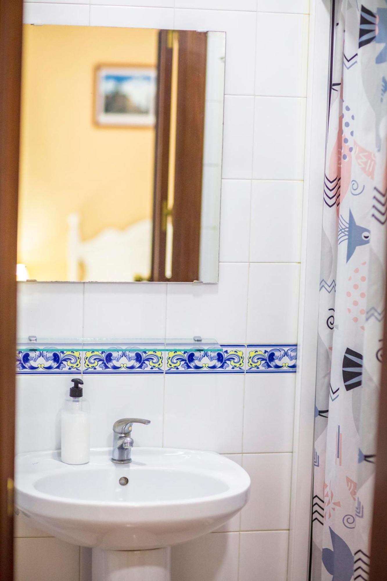 Pension Dulces Suenos Sevilla Bagian luar foto