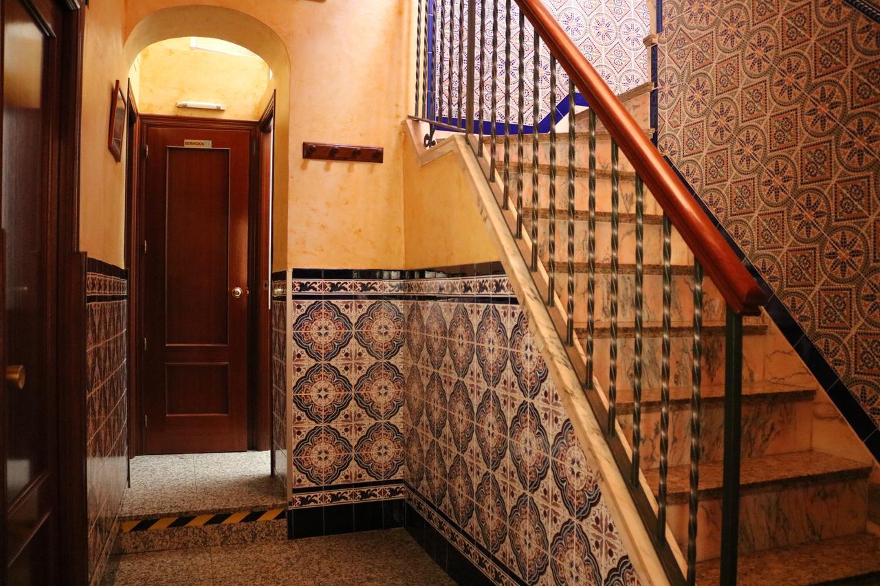 Pension Dulces Suenos Sevilla Bagian luar foto